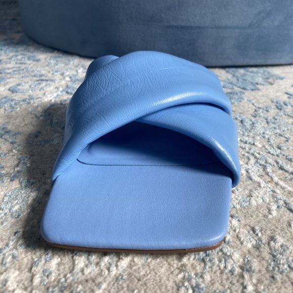 NWOT Padded Flat Leather Zara Sandals - Picture 9 of 10